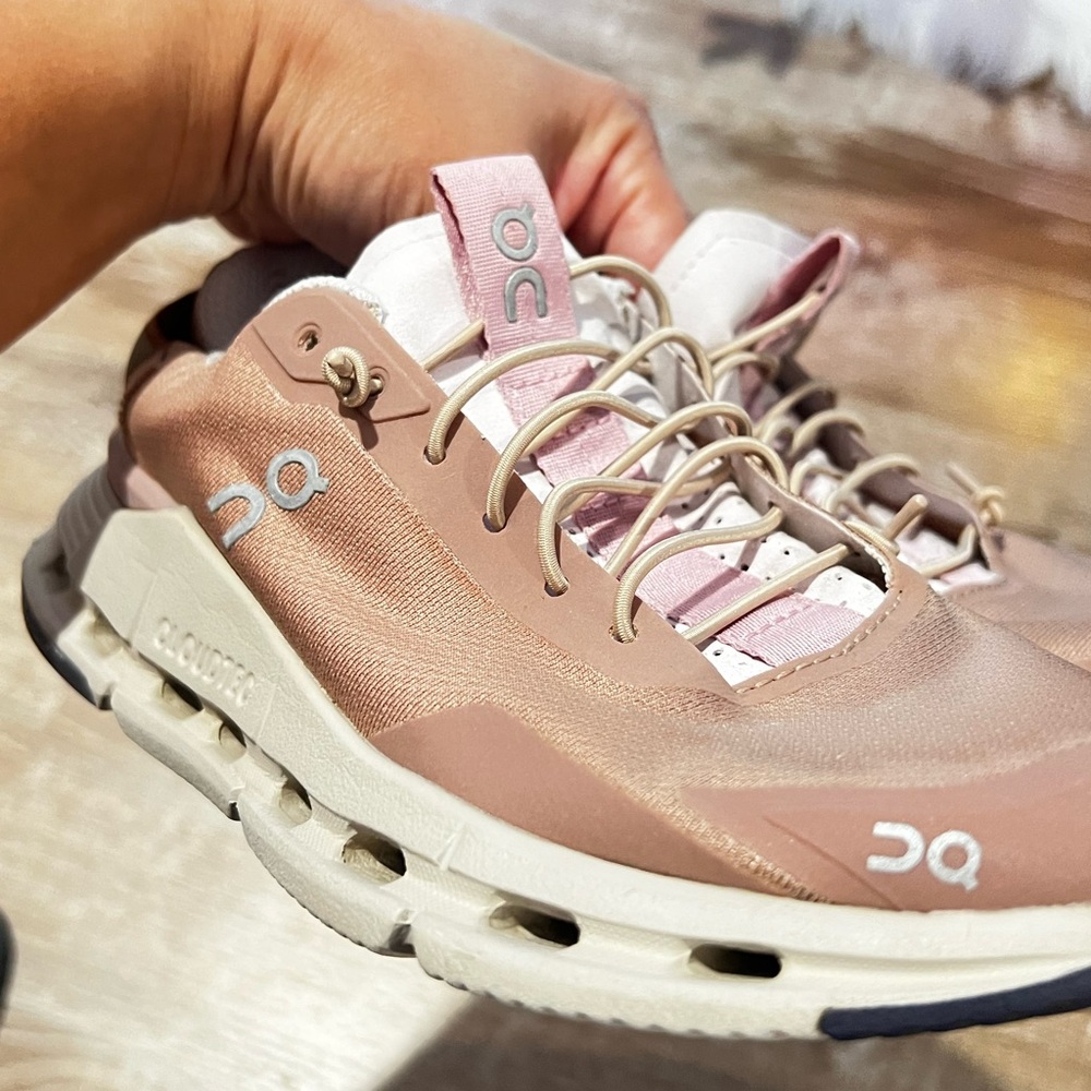 On Running Women's Blush and Cream Sneakers